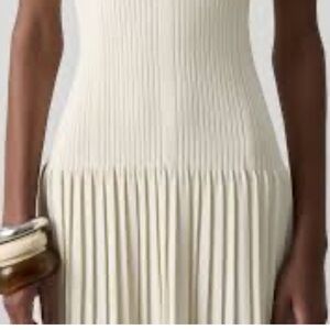 NWNT  knit jersey Cream knit dress sleeveless midi dress size medium